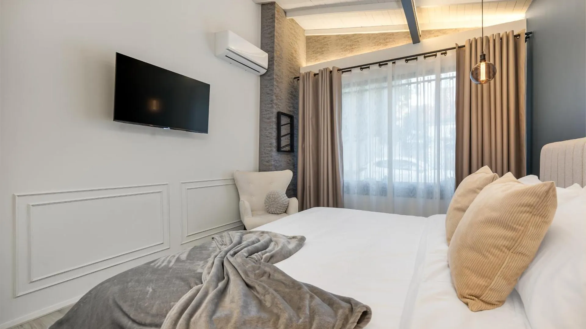 Nago Hometel Medellin Hotel